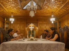 halloween palace, plážový hotel v destinaci Šrínagar