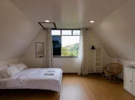 Kanso Hill Lowii Cottage