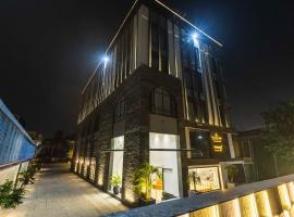 Emerald Luxe A Boutique Hotel, hotel perto de Aeroporto Internacional de Chandigarh - IXC, Sohāna