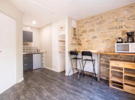 Studio de la vallée du Stangala, מלון בErgué-Gabéric