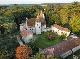 Gite In The Heart Of Historic Residence, Hotel in Layrac