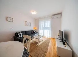 Flex SelfCheckIns 191 - Zagreb - 2 Bedrooms - Parking - Loggia