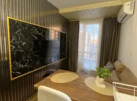 Beautiful 2BD Apartment with Large Terrace and Free Parking