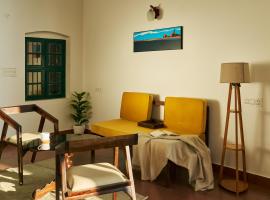 Notu by Raho - Secluded Villa with Estate View, hotel v destinaci Siddapur