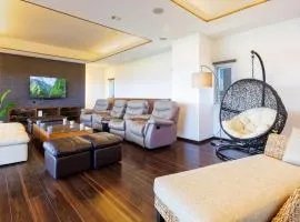 Up to 16 people BBQ with ocean view! Spacious 11th floor private parking lot with Japanese-style room for 4 cars Ryukyu tower 11F