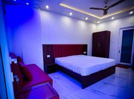 Richa Garden, hotel near Chaudhary Charan Singh International Airport - LKO, Lucknow
