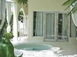 White Villa Paparemo Village, hotel v destinaci Watamu