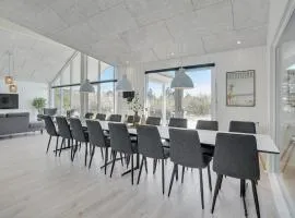 Cozy Home In Glesborg With Sauna