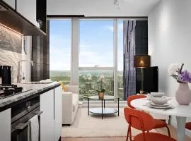 Brand New Luxury Stay with Garden View Same Tower as Ritz Carlton