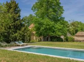 Provençal Farmhouse With Shared Pool In The Drôme
