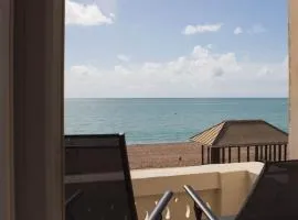 Beach Haven Apartment By Air Premier