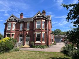 2 Claremont Villa, hotel i Coleshill