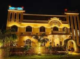 L S Haveli - A Heritage Lake View Haveli