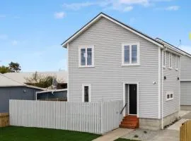 Modern Heritage 2BR Home