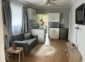 Tana's flat, hotel in Brakpan