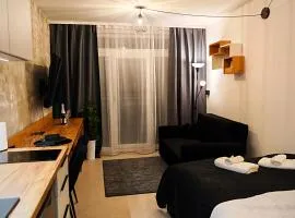 Axiom Suites - Zenith XV - Netflix, HBO, Champagne