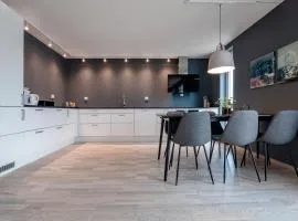 Seaside Apartment in Lofoten - Sea Views