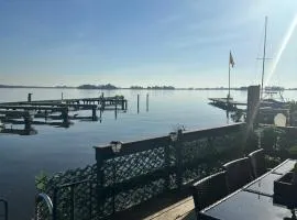 woonboot de dobber loosdrechtse plassen 4-8 personen