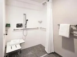 Courtyard by Marriott Fresno Downtown