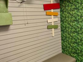 โรงแรม เลิฟ บีเคเค, hotel in Amphoe Phra Khanong