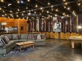 Lovely Copperhill Cabin Rental for a Tennessee Vacation