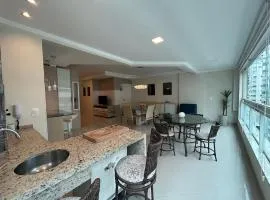 Apto Almeida e Moraes 3 Suítes com churrasqueira Meia Praia