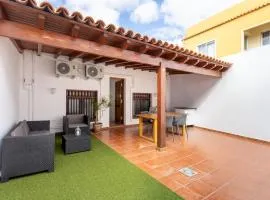 Home2Book Family House with Terrace in Las Maretas