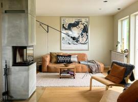 House Up On Ramberget In Mollösund, hotel in Mollösund