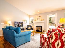 In the Heart of Hailey; PRIVATE PET-FRIENDLY 3 bedroom home with garage、ヘイリーのホテル