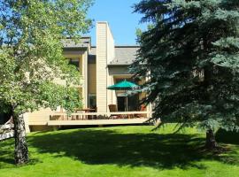 Bonne Vie Condo - Heart of Elkhorn + Resort Amenities, hotel u gradu 'Sun Valley'