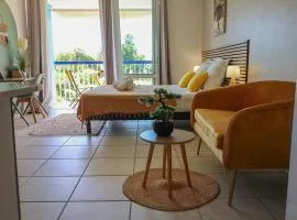 Studio Instants Magiques, vue mer, accès plage direct