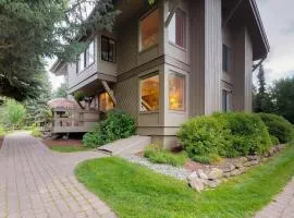 Retro 3BD Sun Valley Condo + FREE Resort Amenities!