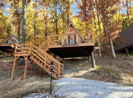 Lovely Rural Cabin Nestled Among Nature by Tappan Lake in Ohio, hotel 
