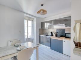 Le Confort du Soir - T2 - Lagnieu, hôtel à Lagnieu