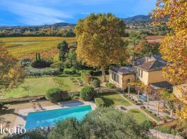 Château Constantin, hotel u gradu Kadne