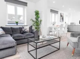 Two Bedroom Apartment - Parking - Balcony - Smethwick 4MC