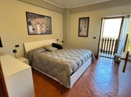 Donizetti Apartment di Manenti Andrea, Hotel in Oltre il Colle