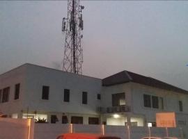 Helios Towers, hotel in Accra