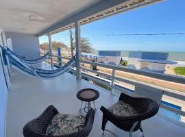 FRENTE MAR CASTELHANOS Casa Recanto Azul 7 Suítes Lazer Completo e Conforto recém reformada para Até 25 Pessoas Ideal para reunir Famílias e Amigos