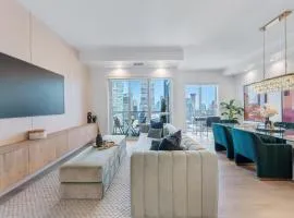 Rosewood Skyline Penthouse - CN Tower Views, Downtown Toronto