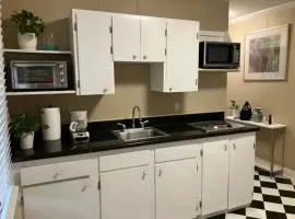 Bright 1BR Hideaway Close to UL Lafayette