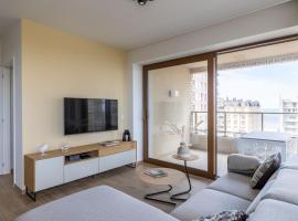 Luxury apartment with lateral sea view and 2 private bathrooms T9, hotel i Oostende
