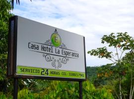Casa Hotel La Esperanza, hotel con tinas de hidromasaje en Orito