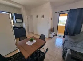 Apartamento completo 3 minutos da praia