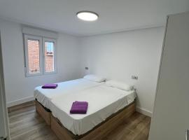 Apartamentos El nido de la calzada, hotel u gradu Santo Domingo de la Calzada