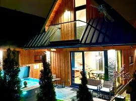 Domki Siodemka każdy z prywatnym jacuzzi