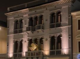 Palazzina Mori - Luxury B&B、サン・ドナ・ディ・ピアーヴェのホテル