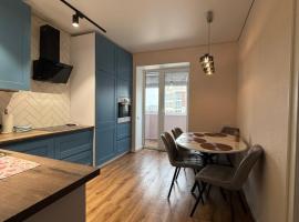 Однокімнатна квартира, hotel in Oeman