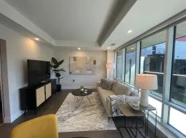 Downtown bright & cozy 1 BR with 6 appliances