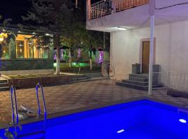 Private house, Own and magnificent villa, Apartments, ξενοδοχείο σε Yerevan